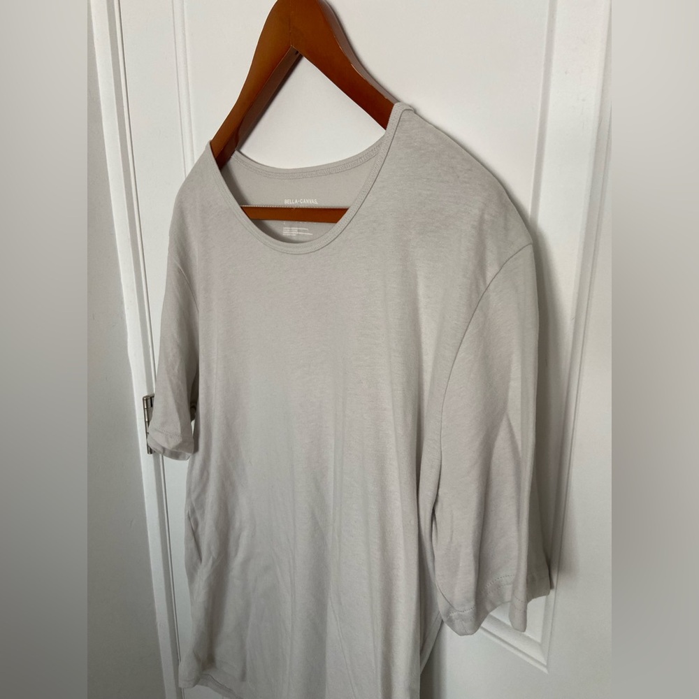 Bella Canvas Curved Hem Tee - Picture 2 of 5